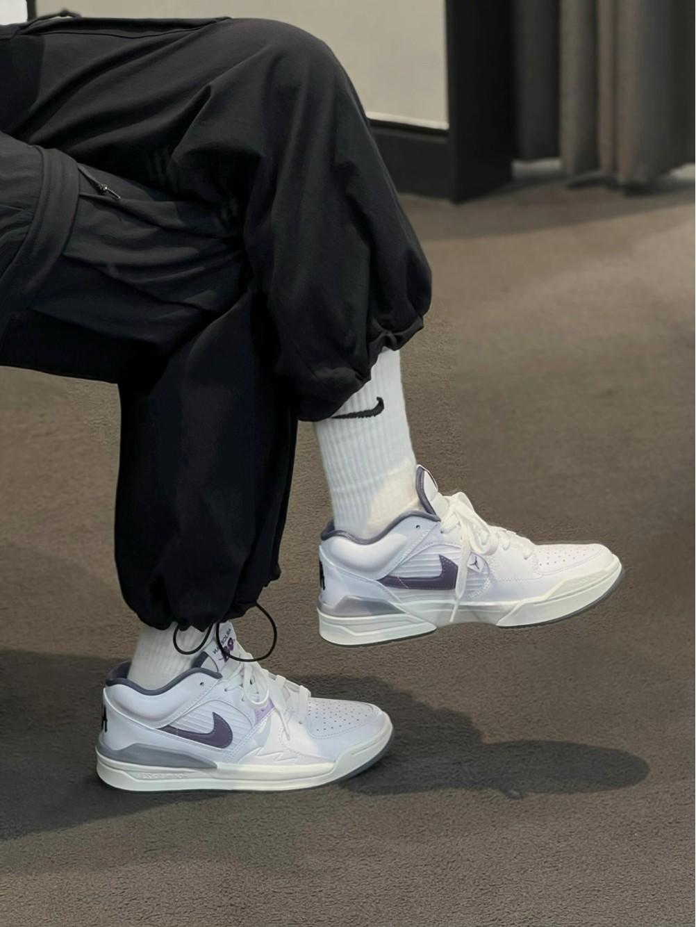 星空暗夜紫💜这双我真的锁死!
Jordan Stadium 90 乔丹系列直接美到失语✨
深邃又